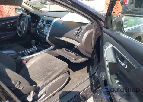 2015 Nissan Altima 2.5 S z USA, uszkodzony, nr VIN 1N4AL3AP4FC471817